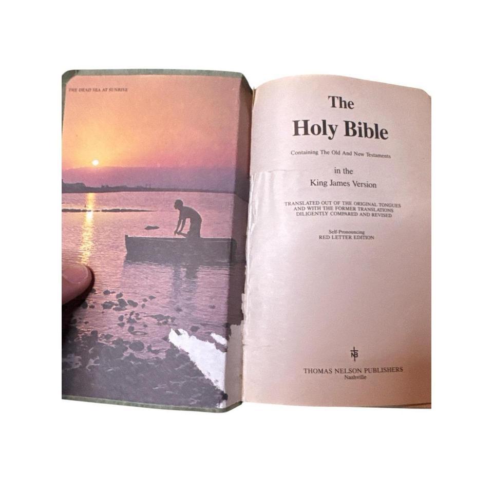 Vintage 1984 Holy Bible King Fd02 5