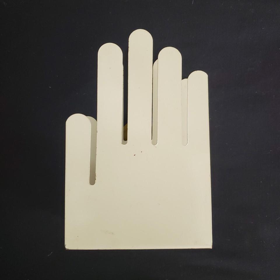 Mcm Pop Art Metal Hands F53e