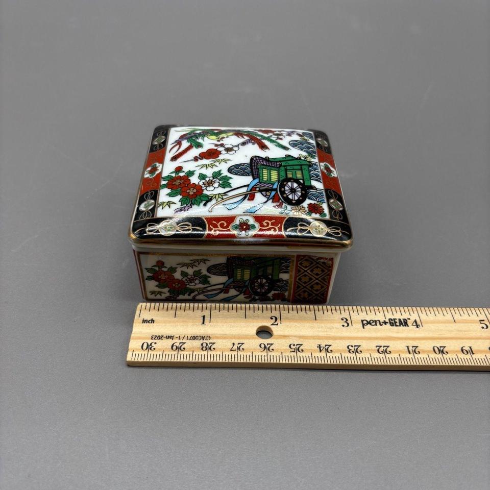 Vintage Japanese Imari Porcelain Trinket 5