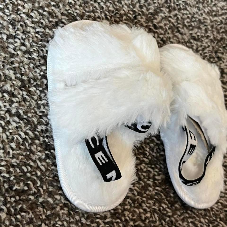 Baby Girl White Fluffy Slippers 2c4d 4
