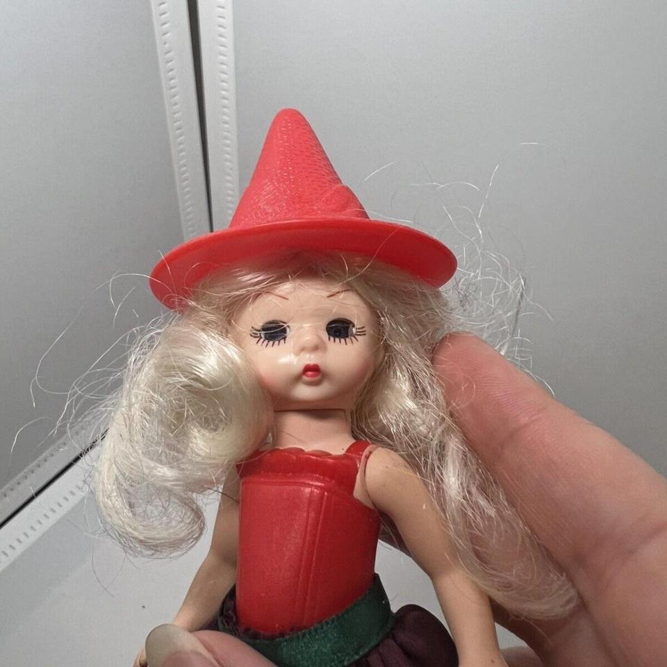 Mcdonalds Madame Alexander Doll Wizard 2
