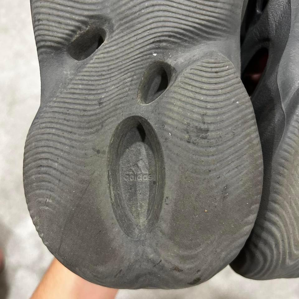 Yeezy Foam Runners Onyx Mens 6