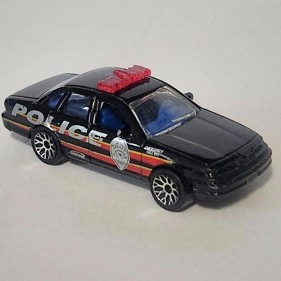 Matchbox 1997 Ford Crown Victoria 72fa