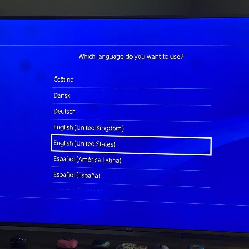 Ps4 Pro With 3 Controllers 4