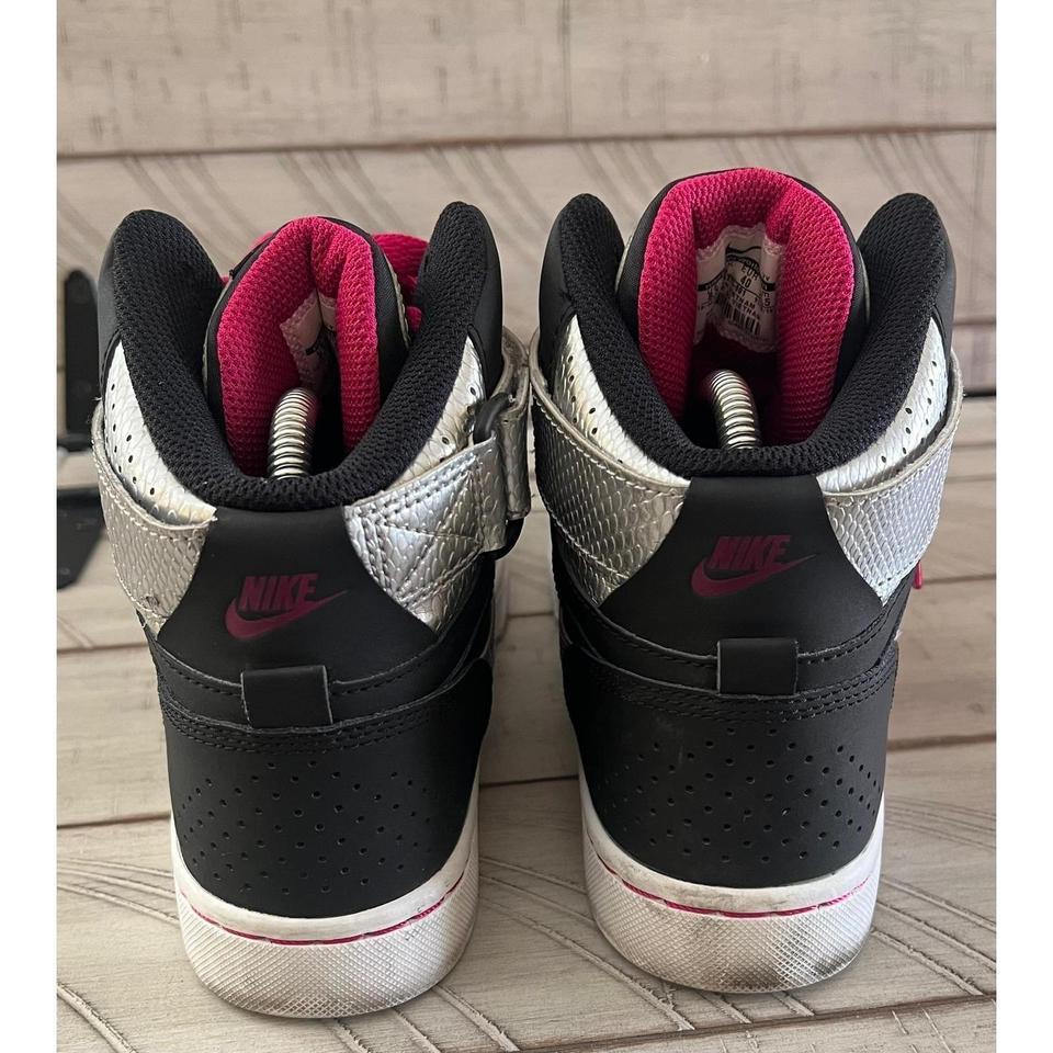 Nike Womans Size 85 High Fecd 5