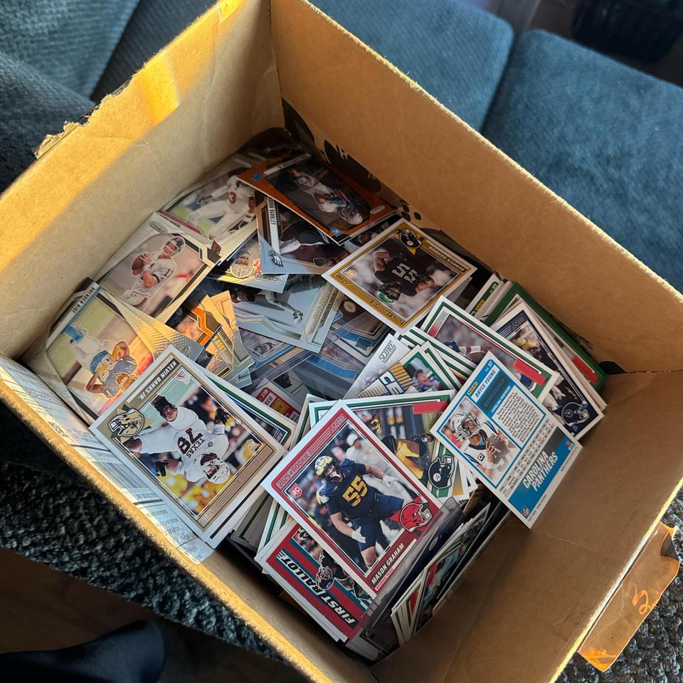 Box Of Football Cards If D810