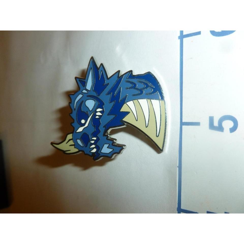 Monster Hunter Azure Rathalos Enamel Caa9 3