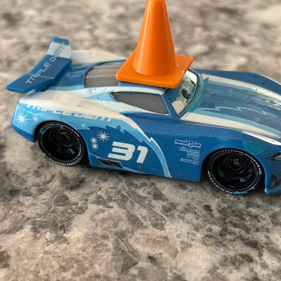 Disney Pixar Cars 3 Cam Bf8b 6