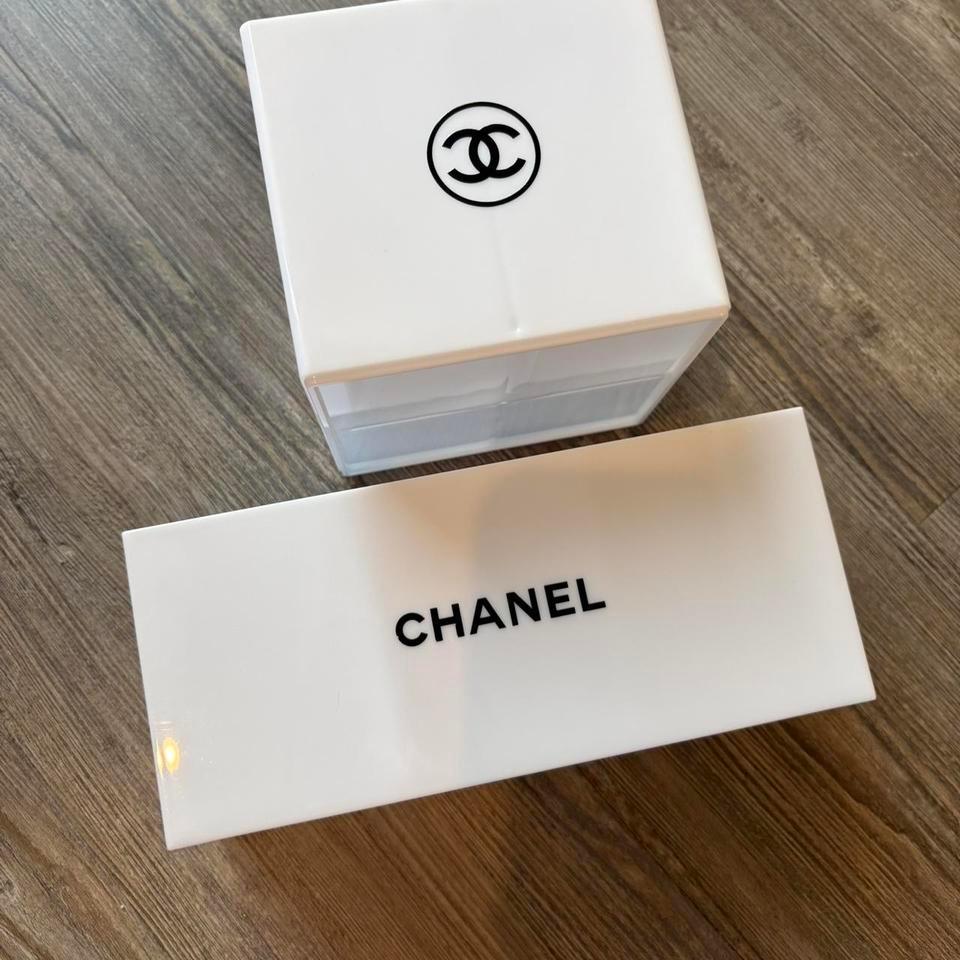 Vip Chanel Acrylic Makeup Storage 3476