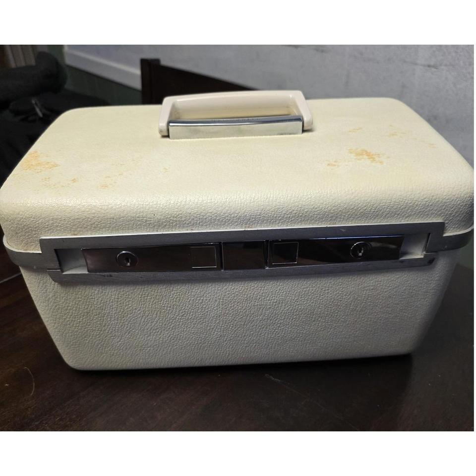Samsonite Contoura Train Makeup Case 9912