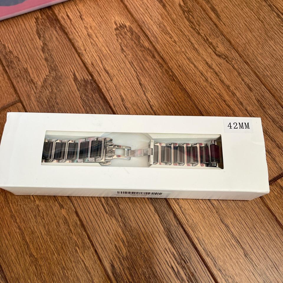 New In Original Box Apple 4
