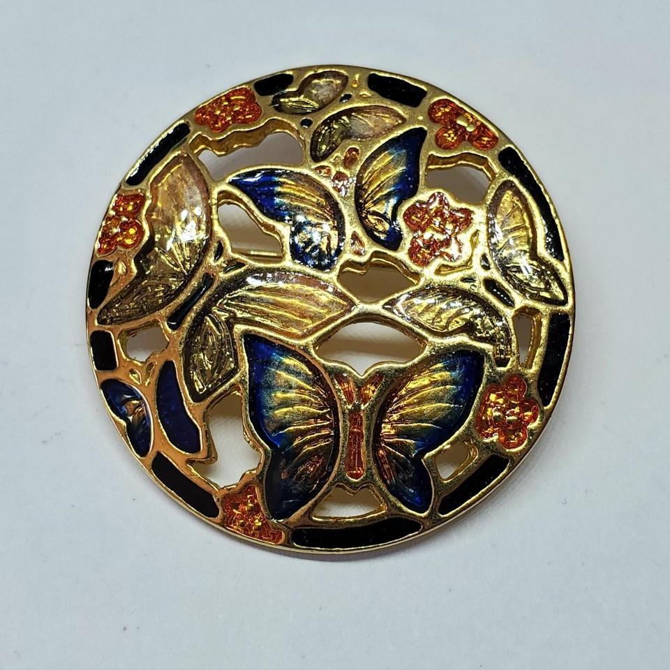 Vintage Round Gold Tone Brooch