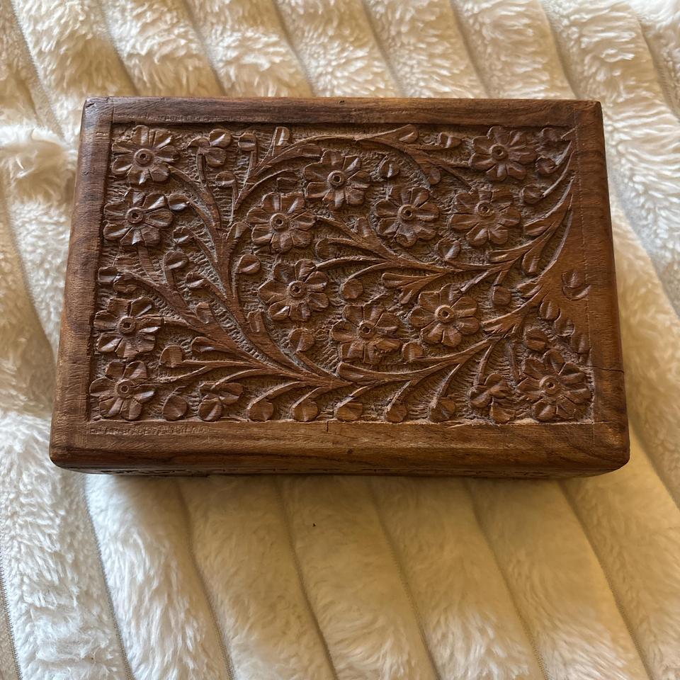 Vintage Wooden Box With Floral 569c