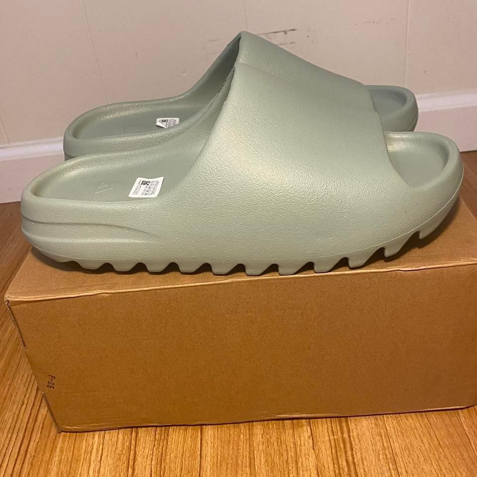 The Adidas Yeezy Slide In 17f1 4