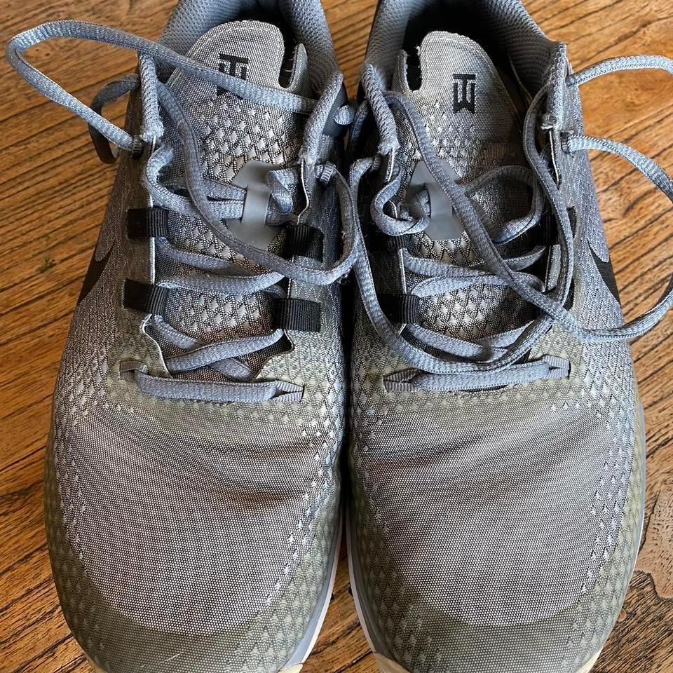 Nike Grey And Black Golf 2