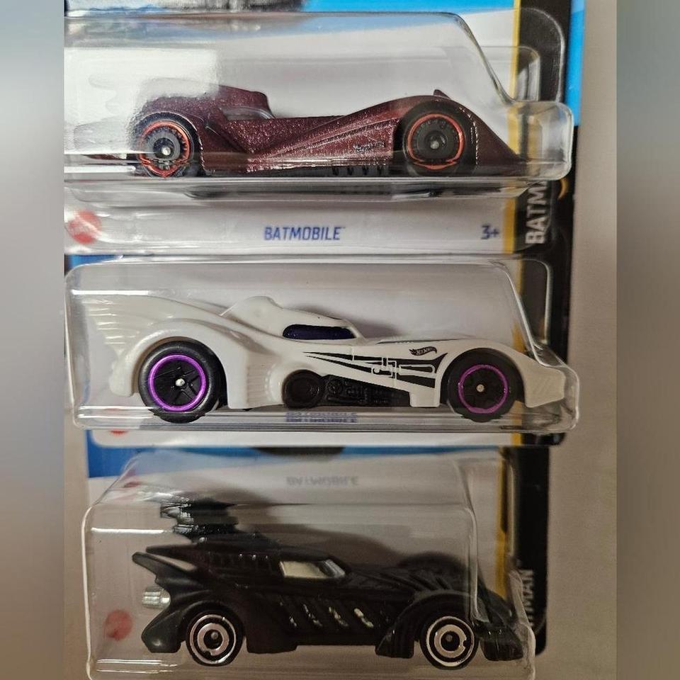 Hot Wheels Batmobile Bundle Lot 98fb 5