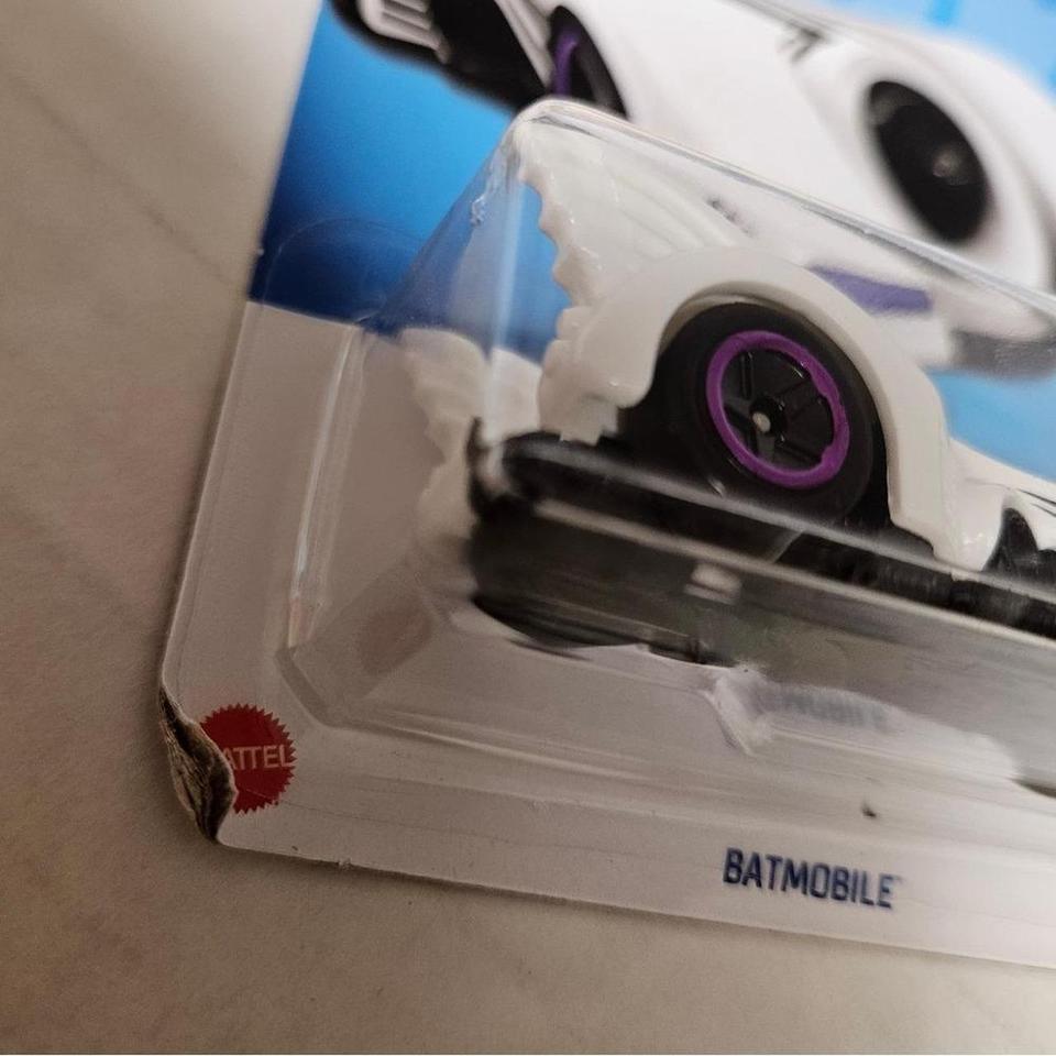 Hot Wheels Batmobile Bundle Lot 98fb 4