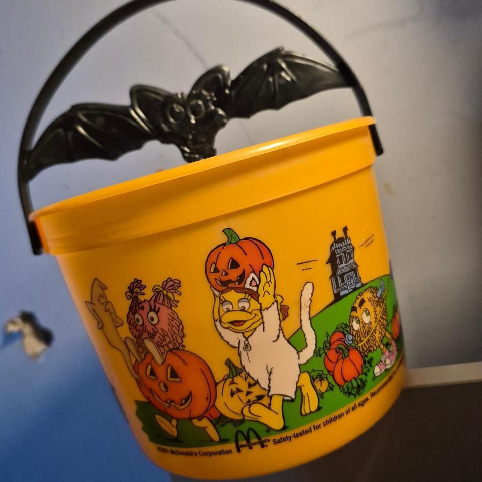 Vintage 2001 Mcdonalds Halloween Candy 4276