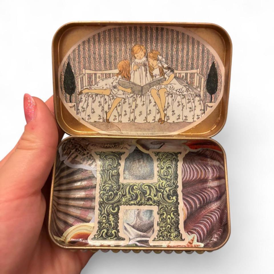 Handmade H Collage Tin Trinket 3848