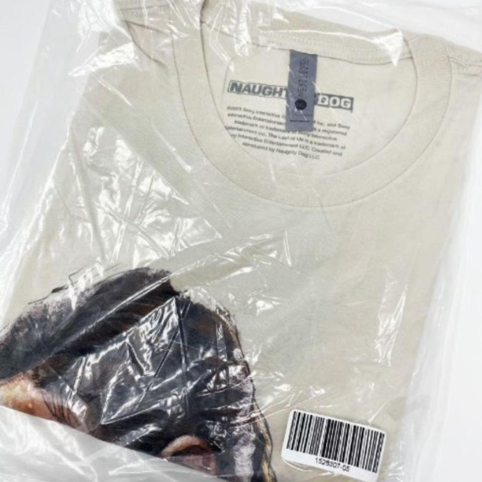 Size Medium Official Playstation The 2