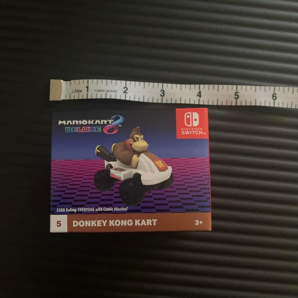 Red Mario Kart 8 Deluxe