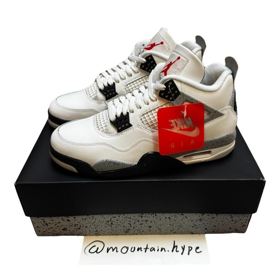 Nike Air Jordan 4 Retro
