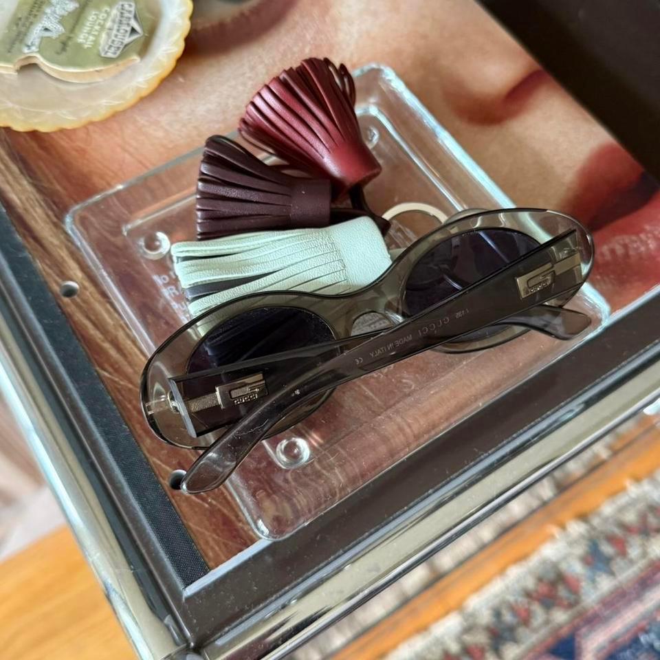 90s Gucci Translucent Oval Graysmokey 2