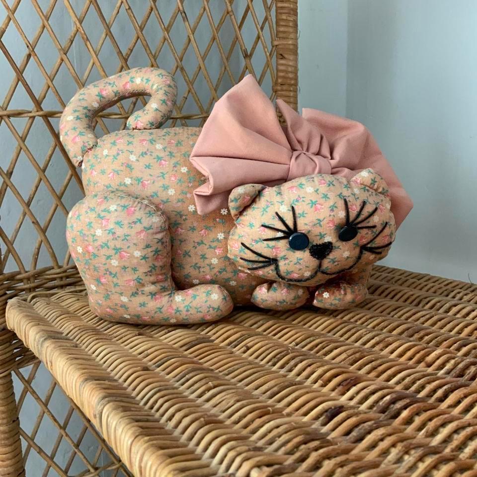 Vintage Handmade Stuffed Plush Pillow 43f5 2