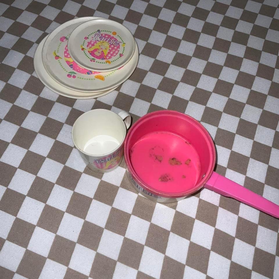Chilton Barbie Plastic Tea Set 1585 5