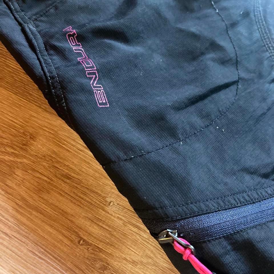 Black And Pink Endura Cycling 3