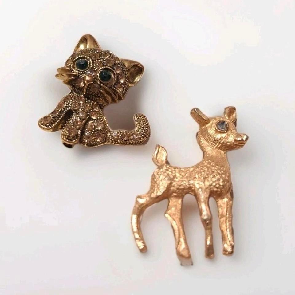 Vintage Gold Tone Animal Pin