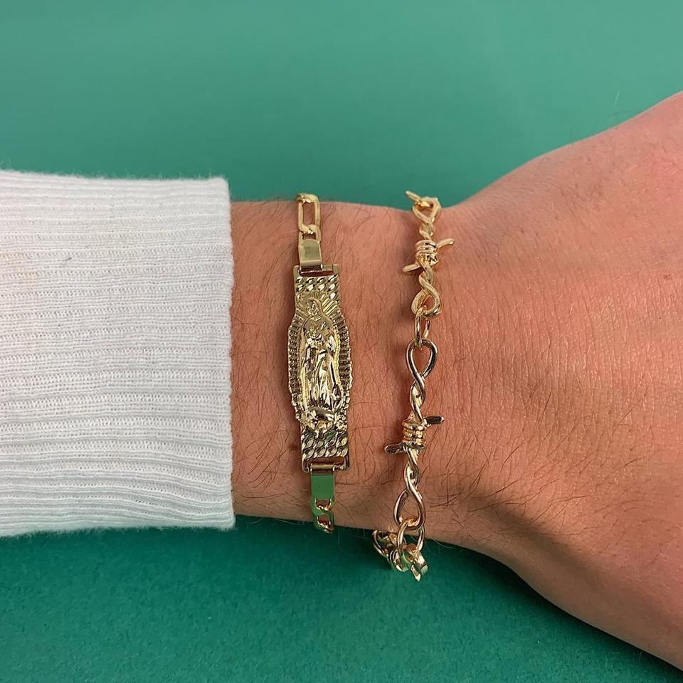 Vintage Y2k Style Gold Saint 8042