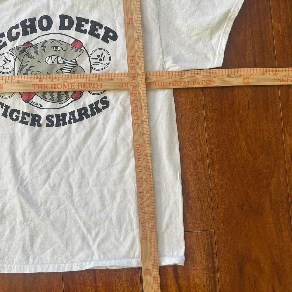 White Vintage Echo Deep Tiger 3
