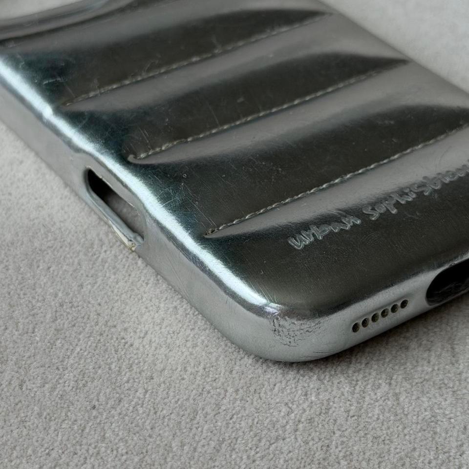 Urban Sophistication Chrome Puffer Phone 8c59 4