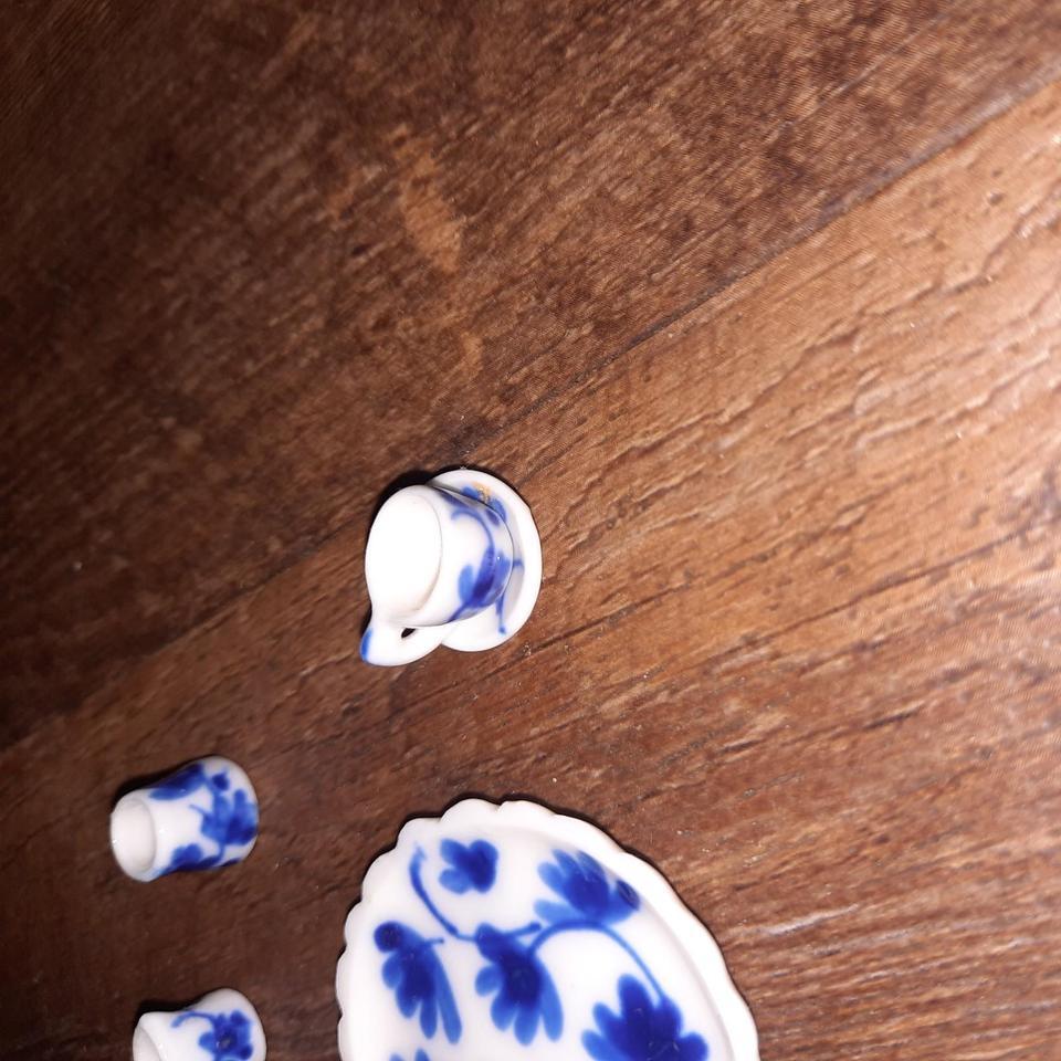 Hand Painted Blue Floral Pattern On 1ed6 3