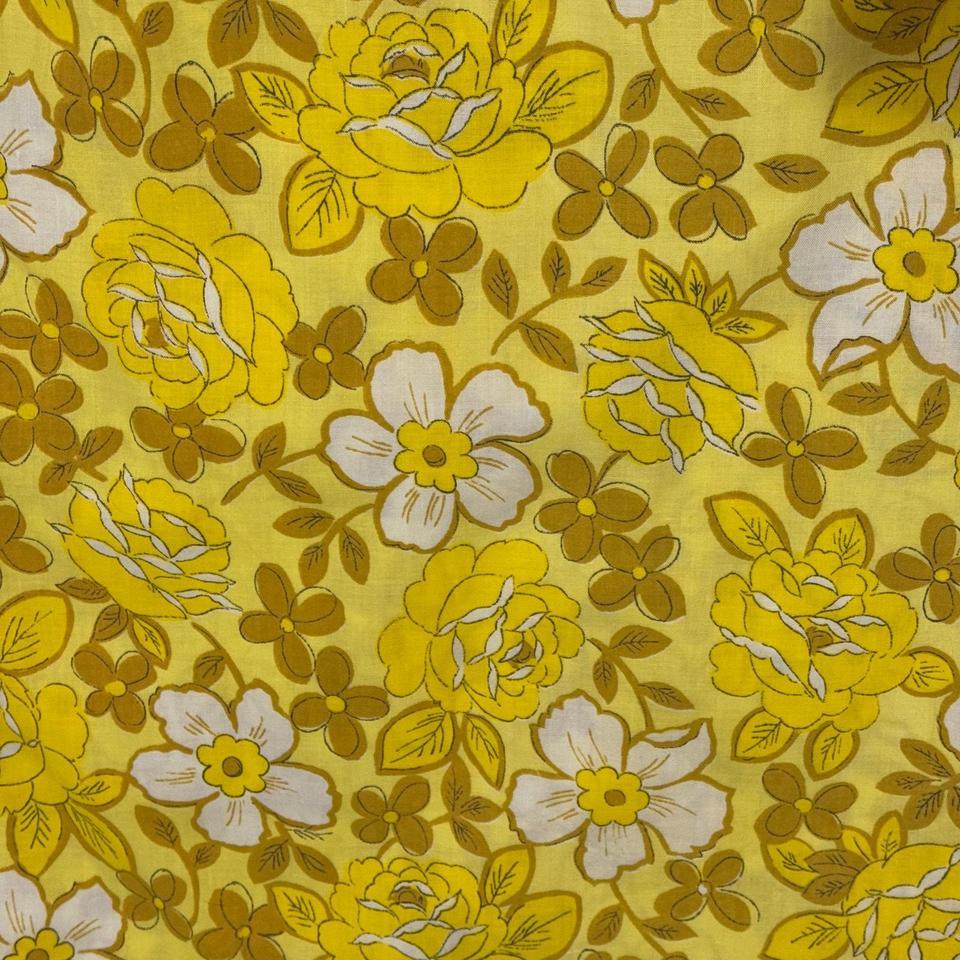 Vintage 70s Yellow Flower Power 7