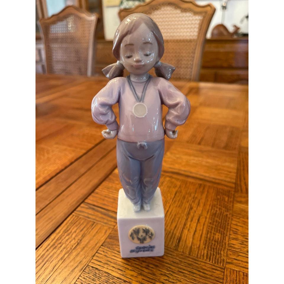 Excellent Condition Standing Approximately 8