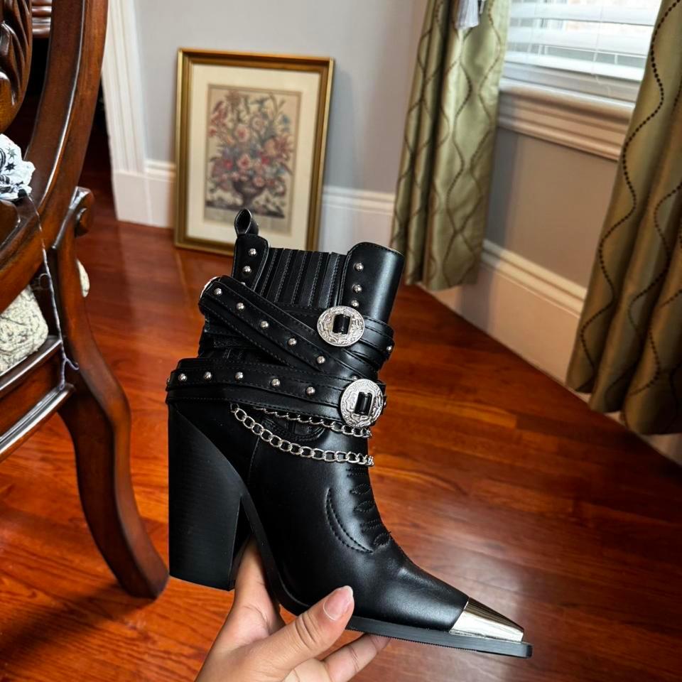 Azalea Wang Leather Studded Booties B49b 5