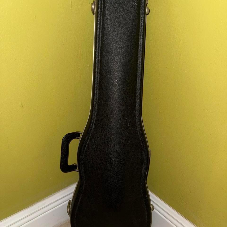 Black Hardshell Violin Case With D079