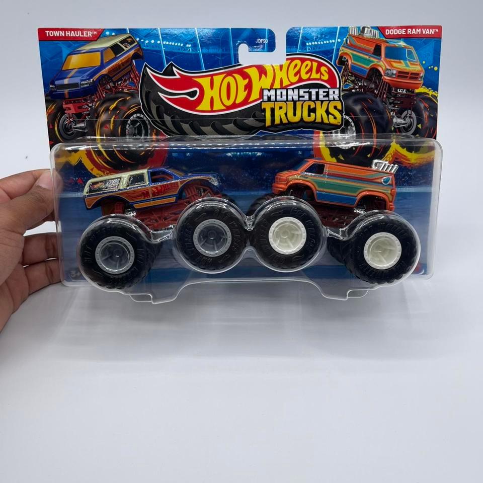 Hot Wheels Monster Trucks 164 2