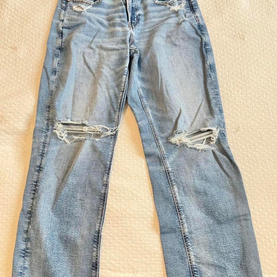 American Eagle Blue Distressed Jeans 50a1