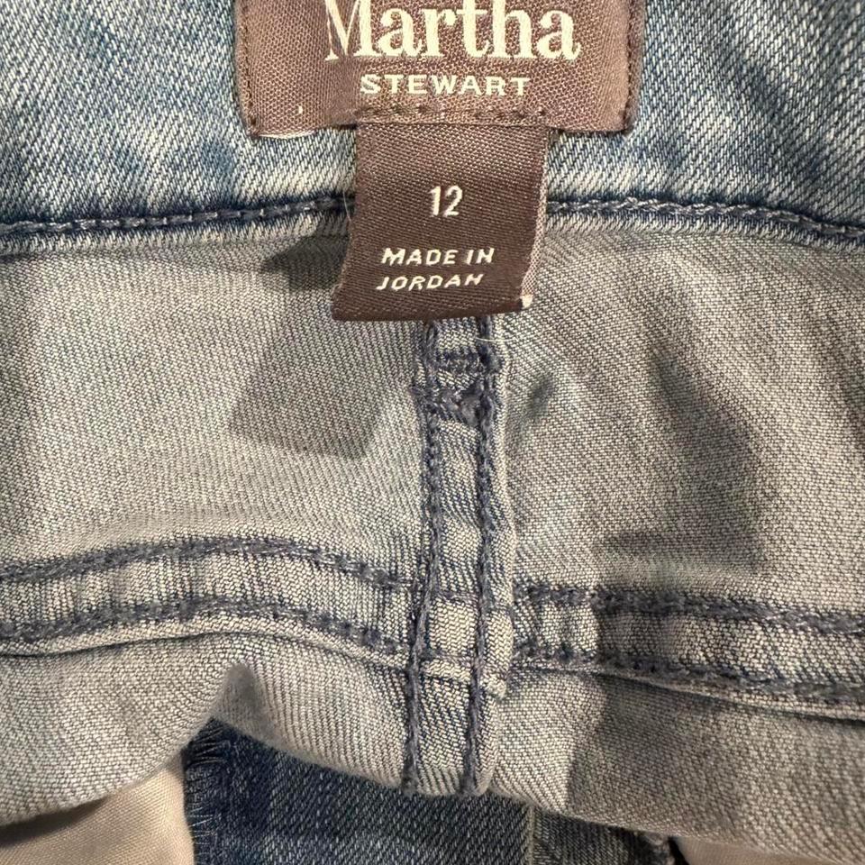 Martha Stewart Lightwash Jeans With 3