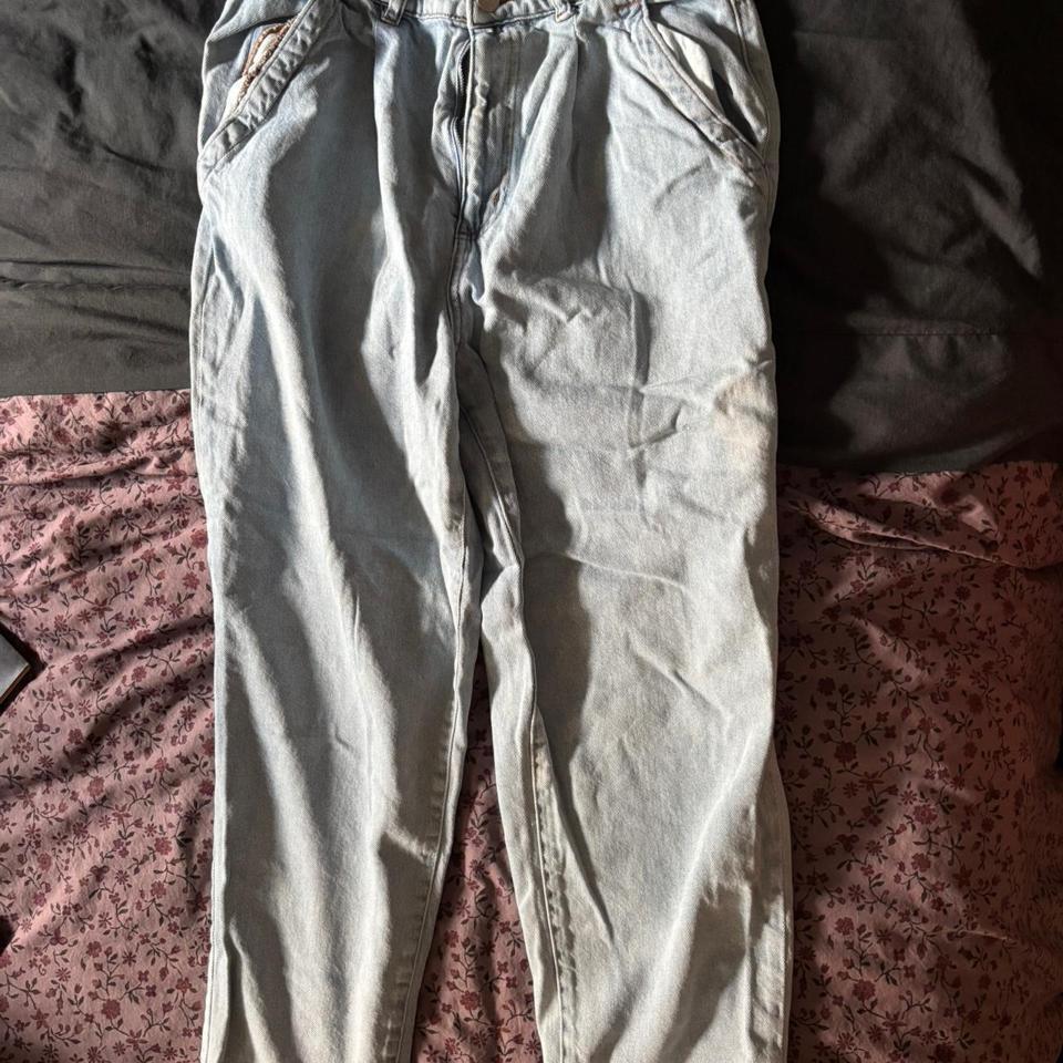 Light Wash High Waisted Mom Jeans