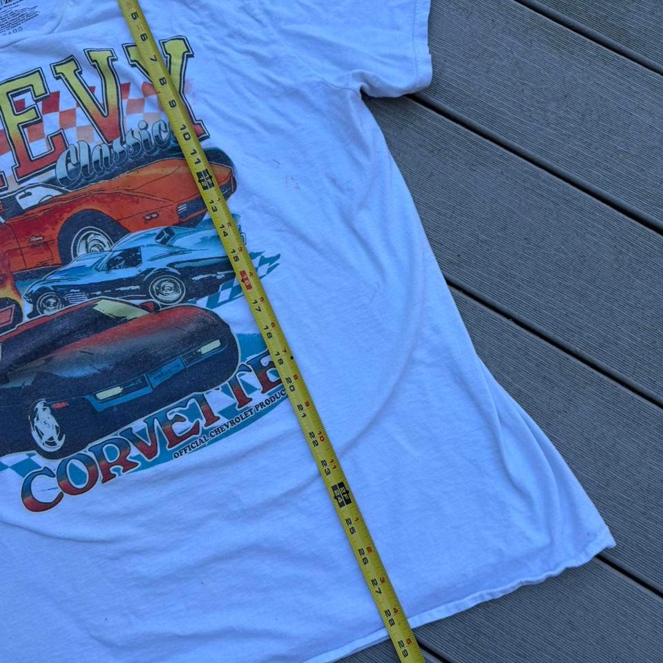 White Vintage Style Chevy Corvette 8778 4