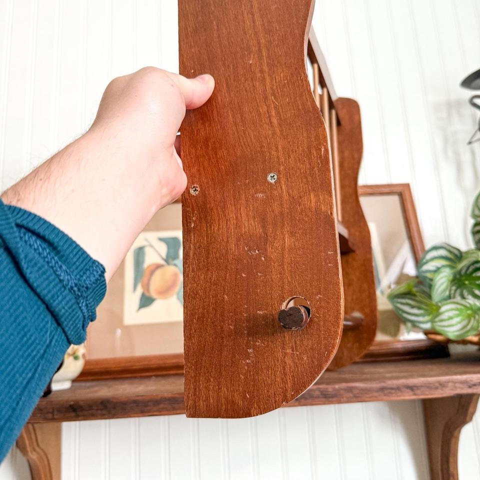 Vintage Dark Wooden Wall Mounted Shelf 08bb 3