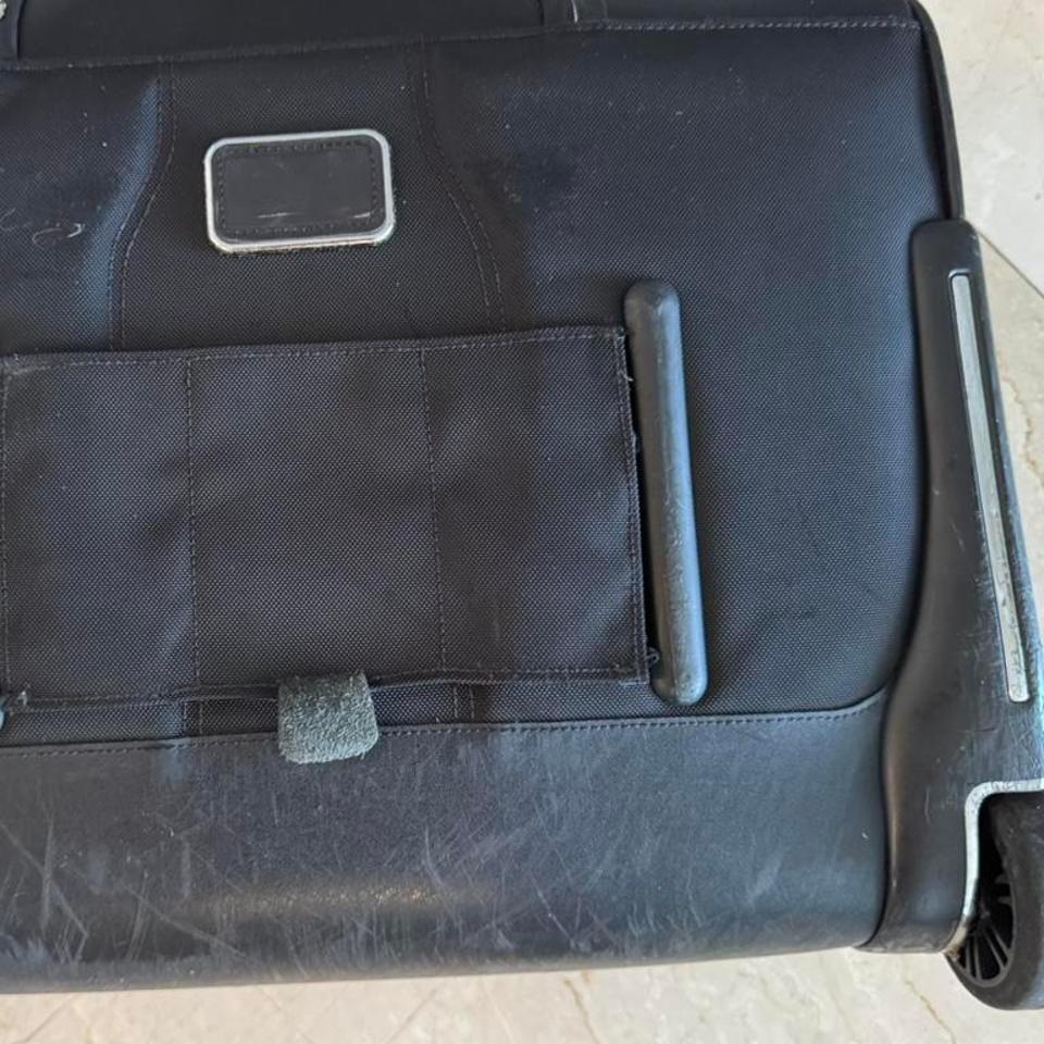Tumi Black Rolling Suitcase Luggage 030c 5