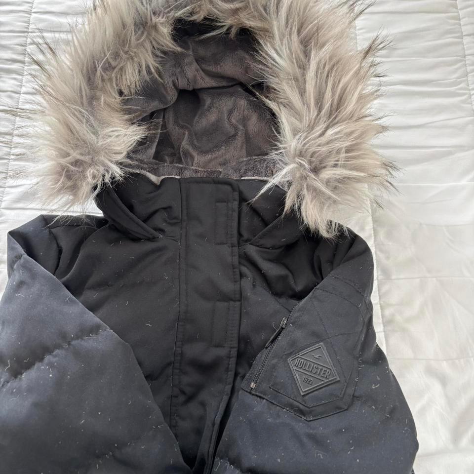Vintage Hollister Black Detachable Fur 3943 3