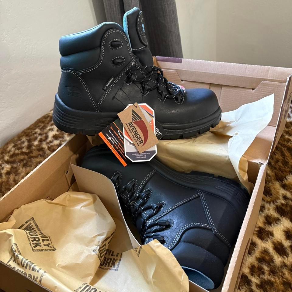Avenger Work Boots Brand New