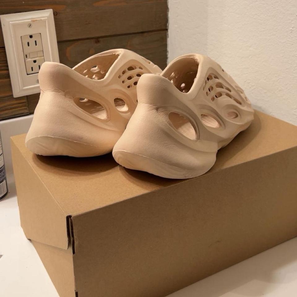 Yeezy Foam Rnnrs Desert Sand 2e96 3