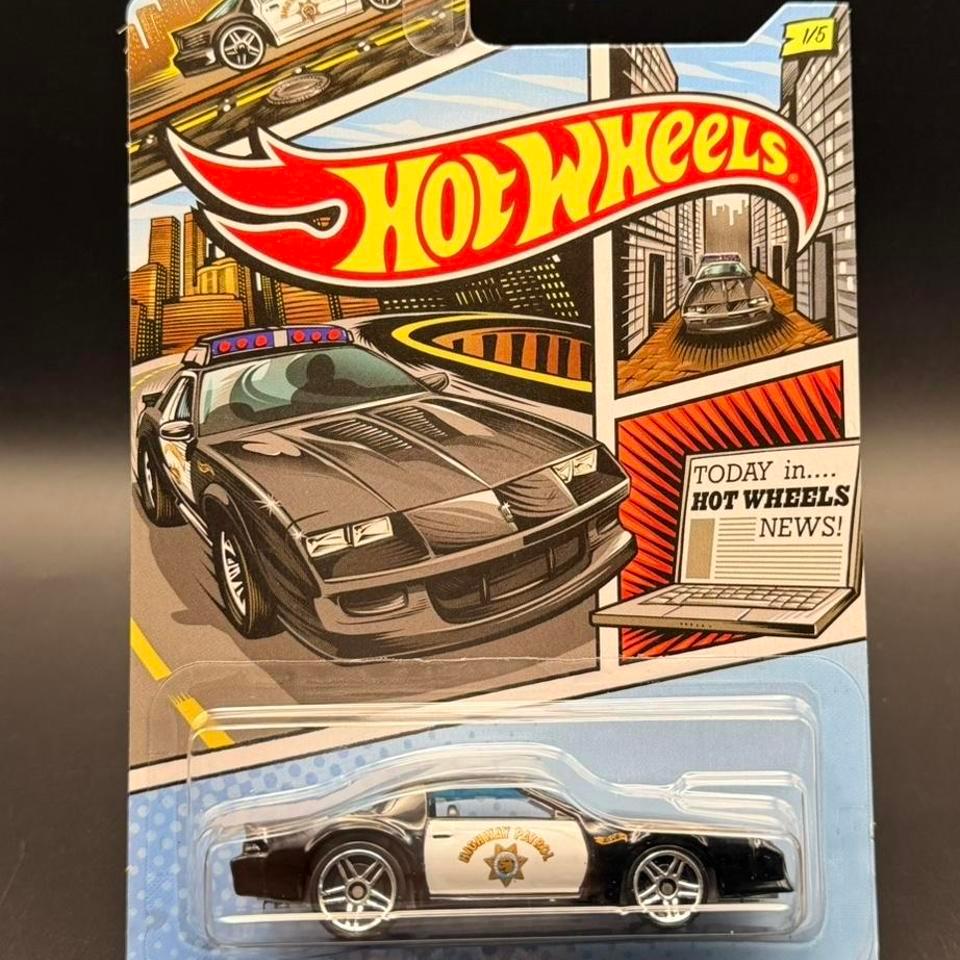 Hot Wheels 85 Chevrolet Camaro Ea46